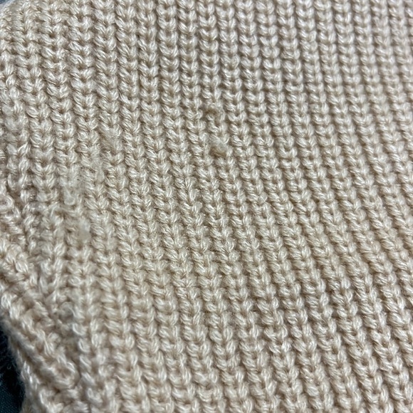 NWT  size Large sweater with vneck and vneck with criss-cross in the back - Picture 4 of 5